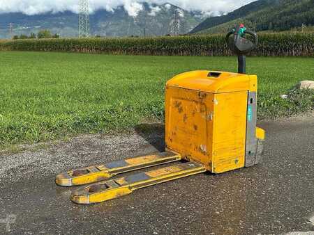 Niederhubwagen 2021  Jungheinrich EJE 225 (4)