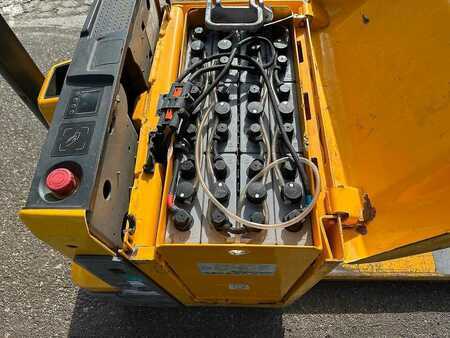 Niederhubwagen 2021  Jungheinrich EJE 225 (8)