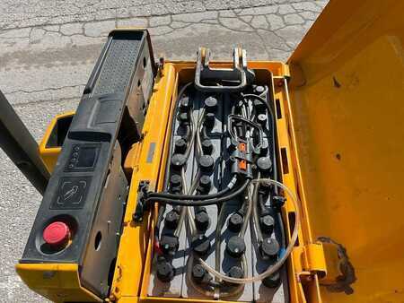 Niederhubwagen 2021  Jungheinrich EJE 225 (8)