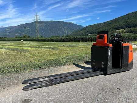 Stacker de condutor em pé 2015  Toyota 8L0P25P - 2400mm (4)