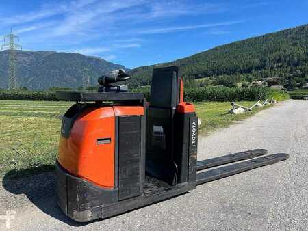 Stacker de condutor em pé 2015  Toyota 8L0P25P - 2400mm (1)