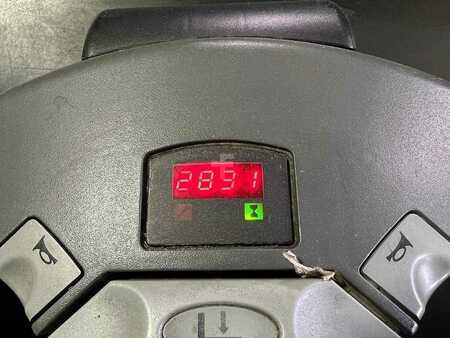 Stacker de condutor em pé 2015  Toyota 8L0P25P - 2400mm (7)