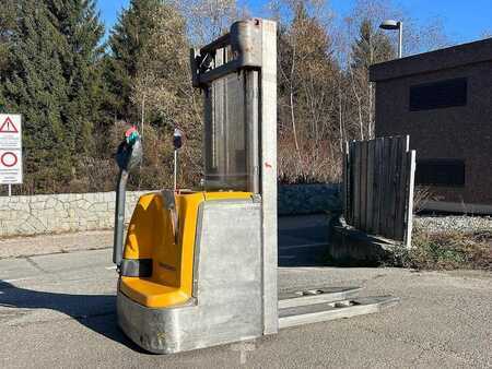 Stacker pedestre 2016  Jungheinrich EJC 212 - 430DZ (1)