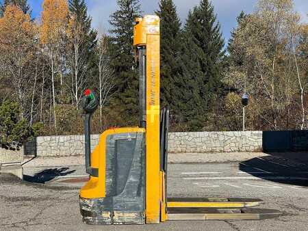 Stacker pedestre 2007  Jungheinrich EJC 212 - 430DZ (2)