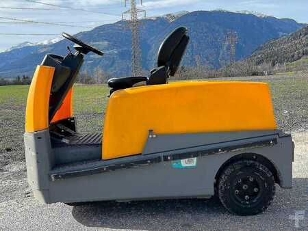 Tahač 2018  Jungheinrich EZS 570i (2)