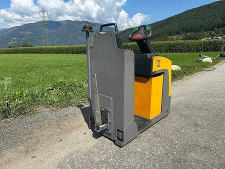 Tahač 2016  Jungheinrich EZS 130 (4)