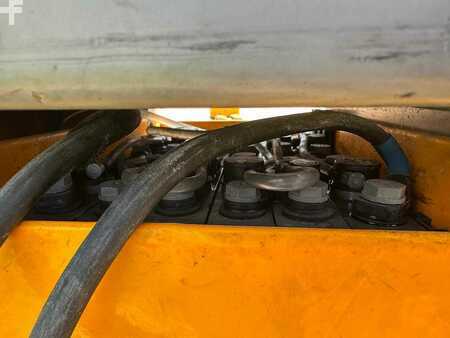 Tahač 2016  Jungheinrich EZS 130 (8)