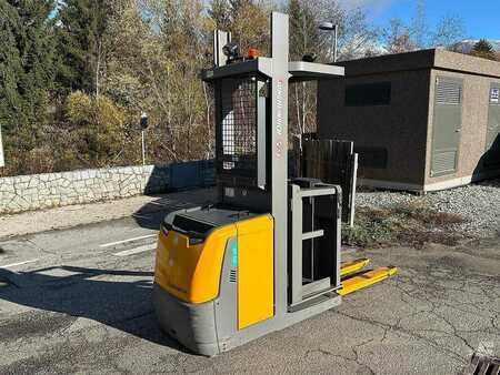 Horizontální vychystávací vozík 2020  Jungheinrich EKS 110 - 190E (1)