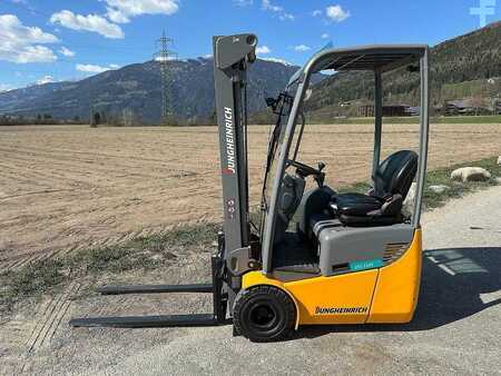 3-wiel elektrische heftrucks 2022  Jungheinrich EFG 110k - 500DZ (2)