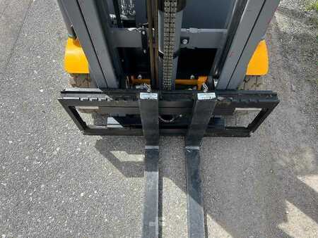 El Truck - 3-hjul 2022  Jungheinrich EFG 113 - 310ZZ (6)