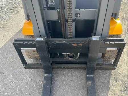 El Truck - 3-hjul 2022  Jungheinrich EFG 113 - 310ZZ (6)