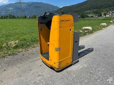 Stacker stå på 2016  Jungheinrich ESE 120 (1)