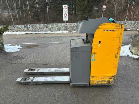 Låglyftare sittande förare 2018  Jungheinrich ESE 120 (5)