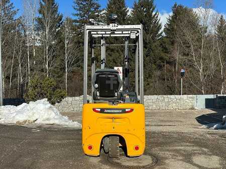 Carrelli elettrici 3 ruote 2019  Jungheinrich EFG 110k - 360ZZ (3)