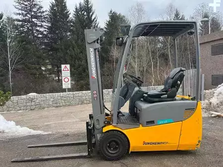 El Truck - 3-hjul 2022  Jungheinrich EFG 115 - 450DZ (2)