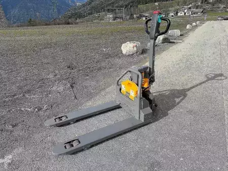 Elektrische palletwagens 2021  Jungheinrich AME 13 (4)