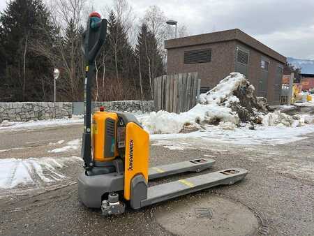 Lavtløftende truck 2024  Jungheinrich AME 15 (1)