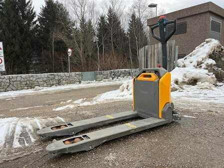 Lavtløftende truck 2024  Jungheinrich AME 15 (4)