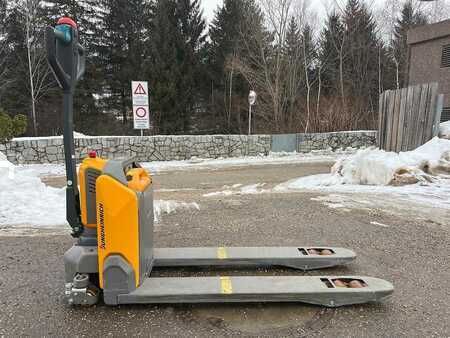 Lavtløftende truck 2024  Jungheinrich AME 15 (2)