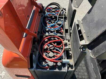 Gerbeurs à conducteur porté debout 2015  Toyota 8L0P25P - 2400mm (8)