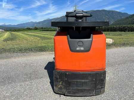 Gerbeurs à conducteur porté debout 2015  Toyota 8L0P25P - 2400mm (3)