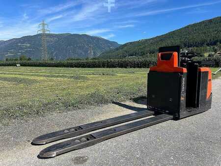 Gerbeurs à conducteur porté debout 2015  Toyota 8L0P25P - 2400mm (4)