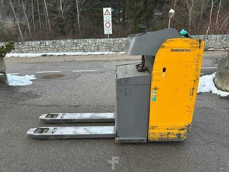 Transpalettes à conducteur porté 2018  Jungheinrich ESE 120 (5)