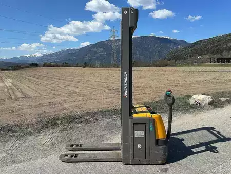 Ruční vysokozdvižný vozík 2019  Jungheinrich EJC 216z - 420ZZ (5)