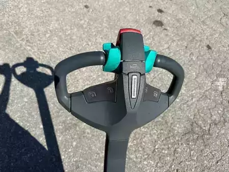 Ruční vysokozdvižný vozík 2019  Jungheinrich EJC 216z - 420ZZ (6)