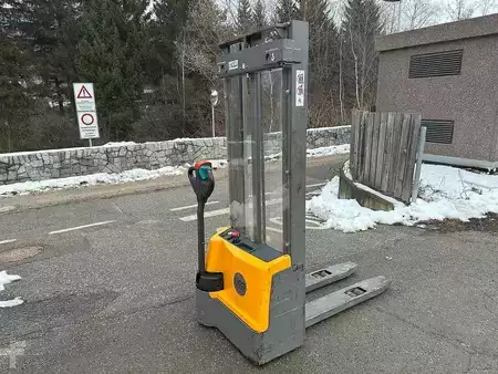 Stapelaars 2021  Jungheinrich EJC M10 - 330ZT (1)