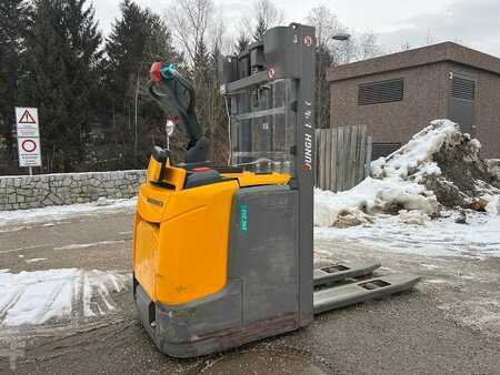 Tukipyörätrukki 2016  Jungheinrich ERC 212 - 250ZT (1)