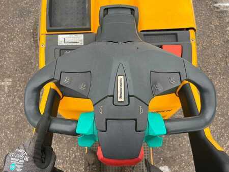 Tukipyörätrukki 2016  Jungheinrich ERC 212 - 250ZT (7)