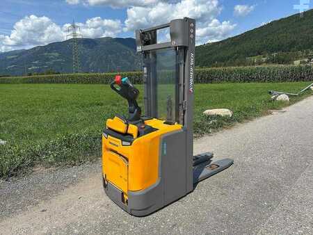 Gerbeurs à conducteur porté debout 2022  Jungheinrich ERC 214 - 469DZ (1)