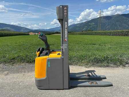 Gerbeurs à conducteur porté debout 2022  Jungheinrich ERC 214 - 469DZ (2)