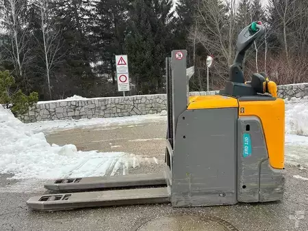 Gerbeurs à conducteur porté debout 2016  Jungheinrich ERD 120 - 166ZT (5)