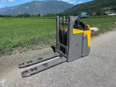 Gerbeurs à conducteur porté debout 2022  Jungheinrich ERD 120i - 166ZT (4)