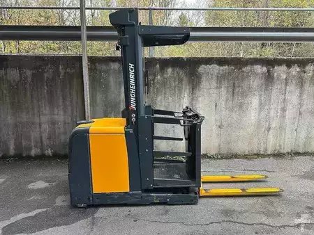 Függőleges komissiózó 2014  Jungheinrich EKS 210 - 350ZT (2)