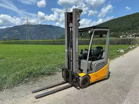 Elektro tříkolové VZV 2017  Jungheinrich EFG 213 - 600DZ (1)