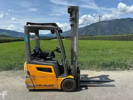 Elektro tříkolové VZV 2017  Jungheinrich EFG 213 - 600DZ (5)