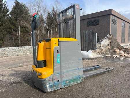 Hochhubwagen 2020  Jungheinrich EJD 222 - 210ZT (1)