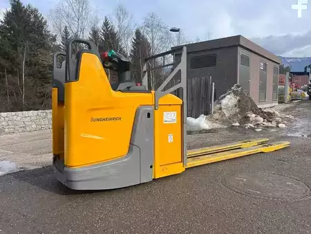 Stacker stå på 2022  Jungheinrich ERE 225 - 2400mm (1)