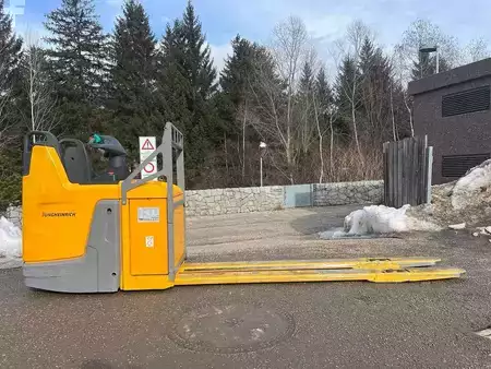 Stacker stå på 2022  Jungheinrich ERE 225 - 2400mm (2)