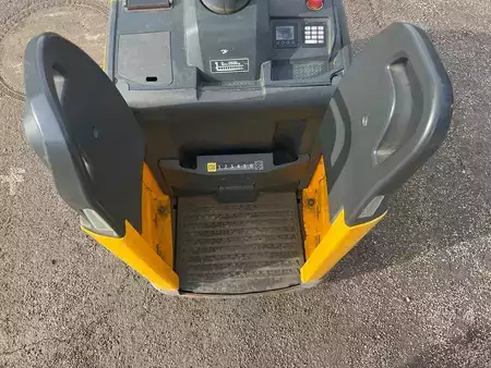 Stacker stå på 2018  Jungheinrich ERE 225 (6)