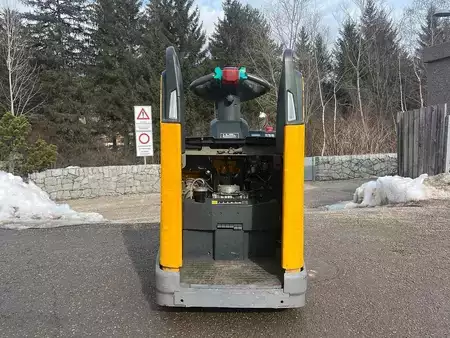 Stacker stå på 2018  Jungheinrich ERE 225 (3)