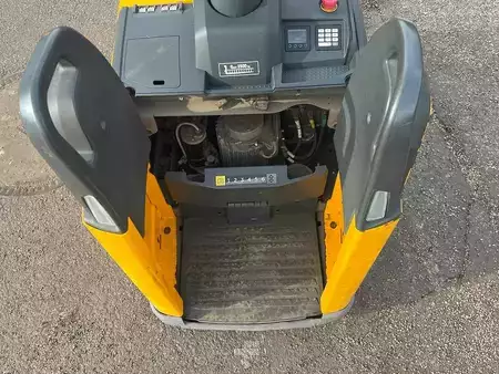 Stacker stå på 2018  Jungheinrich ERE 225 (6)