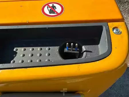 Apilador eléctrico 2019  Jungheinrich EJC 212z - 470DZ (10)