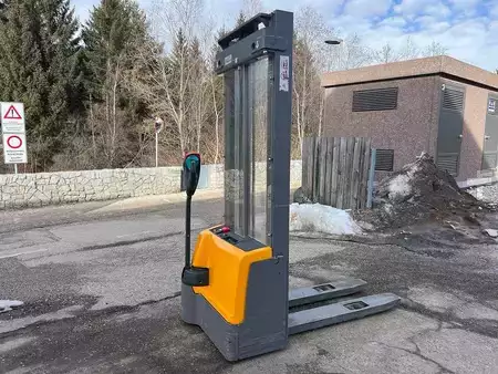 Ledestabler 2017  Jungheinrich EJC M10 - 330ZT (1)