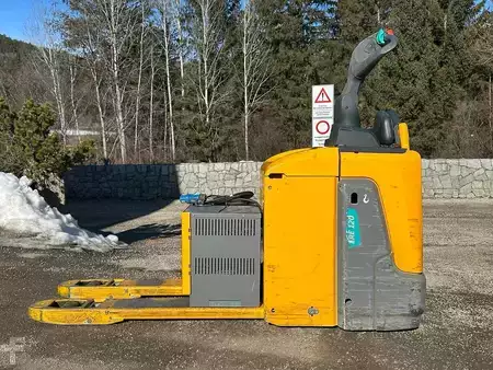 Apilador conductor incorporado 2024  Jungheinrich ERE 120 (5)