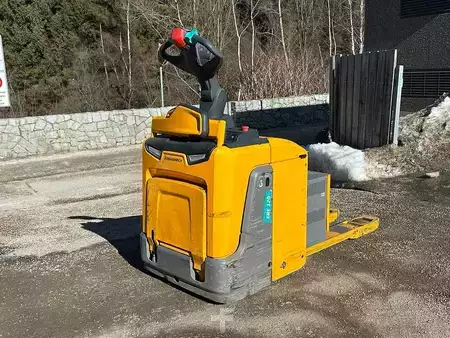 Apilador conductor incorporado 2024  Jungheinrich ERE 120 (1)