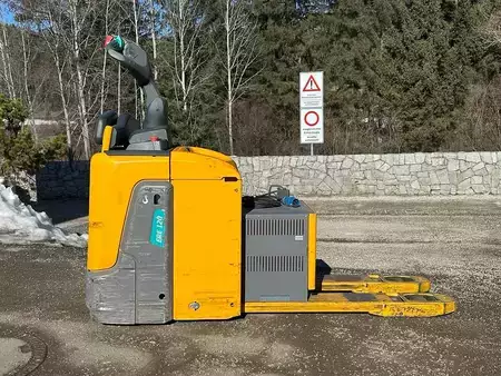 Apilador conductor incorporado 2024  Jungheinrich ERE 120 (2)